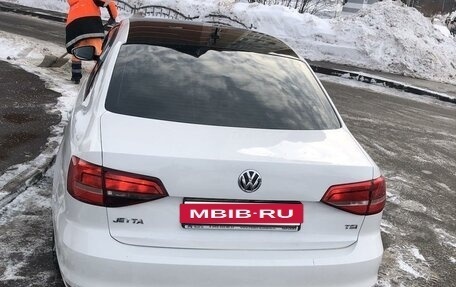 Volkswagen Jetta VI, 2015 год, 1 450 000 рублей, 2 фотография