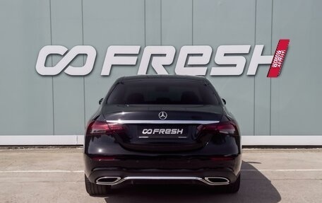 Mercedes-Benz E-Класс, 2021 год, 4 000 000 рублей, 4 фотография