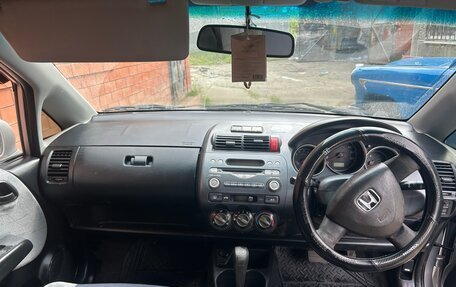 Honda Fit III, 2002 год, 390 000 рублей, 2 фотография
