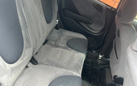 Honda Fit III, 2002 год, 390 000 рублей, 12 фотография