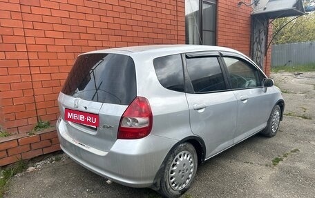 Honda Fit III, 2002 год, 390 000 рублей, 9 фотография