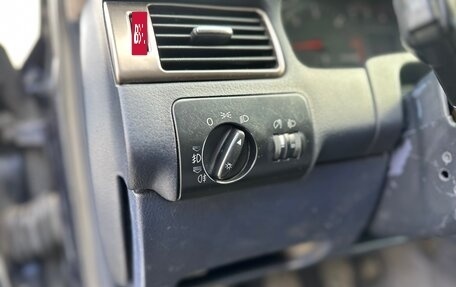 Audi A6, 1999 год, 333 000 рублей, 18 фотография
