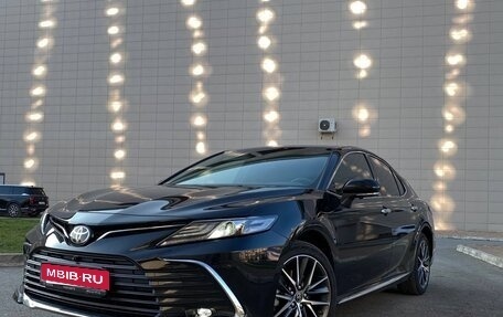 Toyota Camry, 2023 год, 3 760 000 рублей, 1 фотография