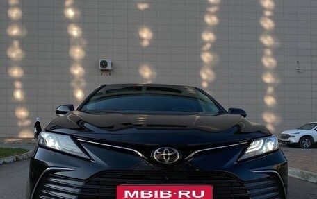 Toyota Camry, 2023 год, 3 760 000 рублей, 5 фотография