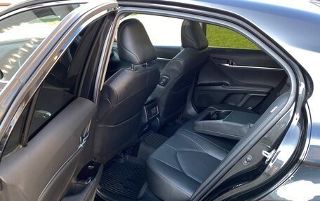 Toyota Camry, 2023 год, 3 760 000 рублей, 28 фотография