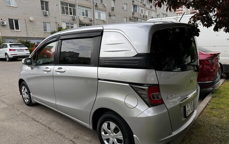 Honda Freed I, 2014 год, 1 385 000 рублей, 3 фотография