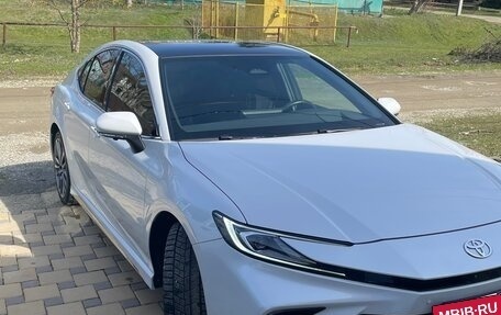 Toyota Camry, 2024 год, 3 750 000 рублей, 2 фотография