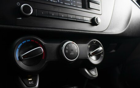 KIA Rio IV, 2020 год, 1 650 000 рублей, 15 фотография