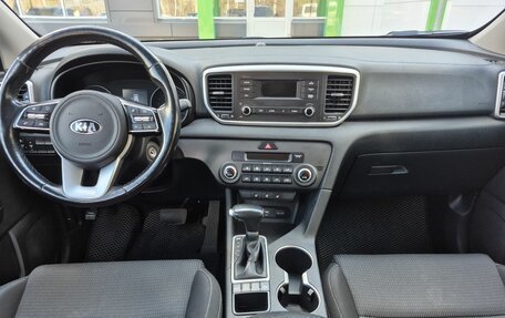 KIA Sportage IV рестайлинг, 2018 год, 2 199 000 рублей, 9 фотография