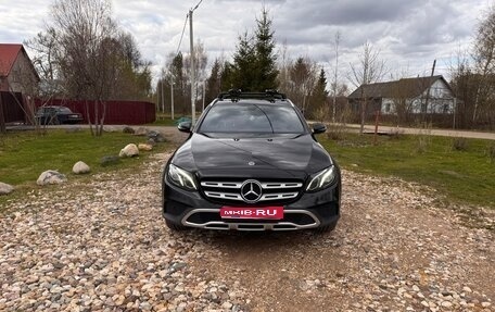 Mercedes-Benz E-Класс, 2017 год, 3 200 000 рублей, 1 фотография