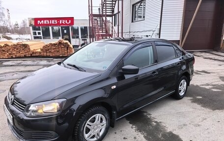 Volkswagen Polo VI (EU Market), 2011 год, 650 000 рублей, 1 фотография
