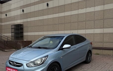 Hyundai Solaris II рестайлинг, 2012 год, 750 000 рублей, 1 фотография
