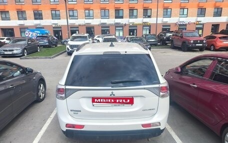 Mitsubishi Outlander III рестайлинг 3, 2013 год, 1 650 000 рублей, 8 фотография