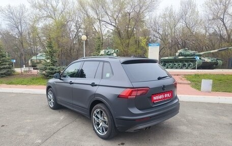 Volkswagen Tiguan II, 2020 год, 3 899 000 рублей, 3 фотография