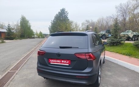 Volkswagen Tiguan II, 2020 год, 3 899 000 рублей, 4 фотография