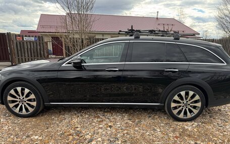 Mercedes-Benz E-Класс, 2017 год, 3 200 000 рублей, 4 фотография
