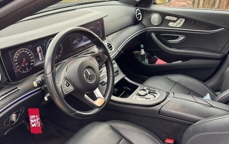 Mercedes-Benz E-Класс, 2017 год, 3 200 000 рублей, 8 фотография