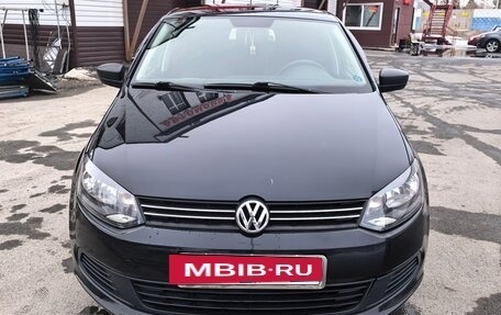 Volkswagen Polo VI (EU Market), 2011 год, 650 000 рублей, 2 фотография