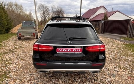 Mercedes-Benz E-Класс, 2017 год, 3 200 000 рублей, 2 фотография