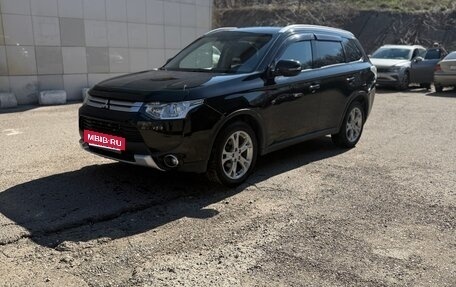 Mitsubishi Outlander III рестайлинг 3, 2014 год, 1 549 000 рублей, 3 фотография