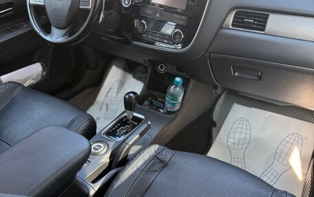Mitsubishi Outlander III рестайлинг 3, 2014 год, 1 549 000 рублей, 9 фотография