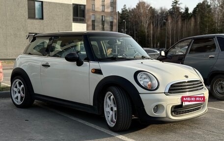 MINI Hatch, 2011 год, 900 000 рублей, 2 фотография