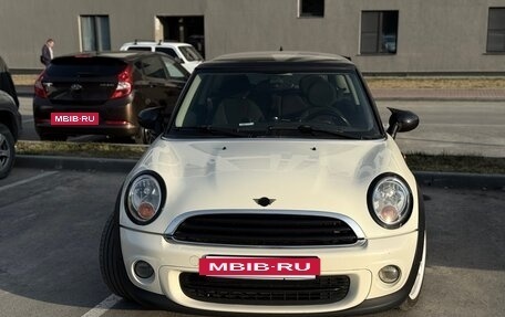 MINI Hatch, 2011 год, 900 000 рублей, 3 фотография