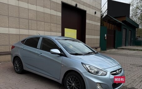 Hyundai Solaris II рестайлинг, 2012 год, 750 000 рублей, 5 фотография