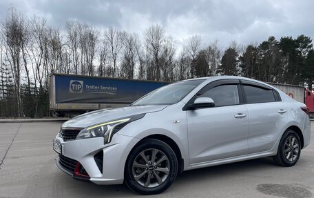 KIA Rio IV, 2021 год, 1 550 000 рублей, 4 фотография
