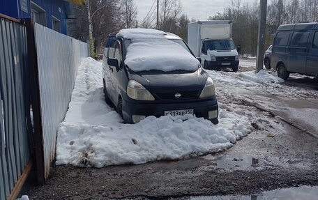 Nissan Serena II, 2000 год, 350 000 рублей, 2 фотография