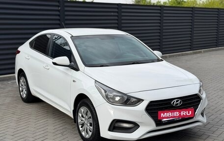 Hyundai Solaris II рестайлинг, 2017 год, 870 000 рублей, 5 фотография