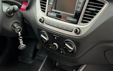 Hyundai Solaris II рестайлинг, 2017 год, 870 000 рублей, 21 фотография