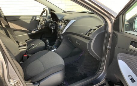 Hyundai Solaris II рестайлинг, 2013 год, 550 000 рублей, 5 фотография