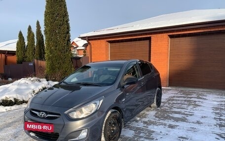 Hyundai Solaris II рестайлинг, 2013 год, 550 000 рублей, 2 фотография