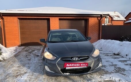 Hyundai Solaris II рестайлинг, 2013 год, 550 000 рублей, 3 фотография