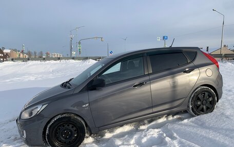 Hyundai Solaris II рестайлинг, 2013 год, 550 000 рублей, 19 фотография