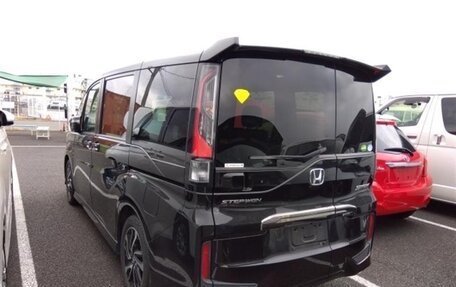 Honda Stepwgn IV, 2017 год, 2 470 000 рублей, 3 фотография
