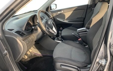 Hyundai Solaris II рестайлинг, 2013 год, 550 000 рублей, 13 фотография