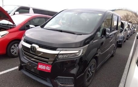 Honda Stepwgn IV, 2017 год, 2 470 000 рублей, 2 фотография
