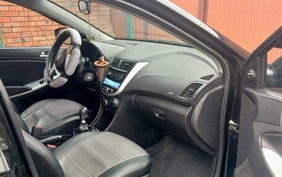 Hyundai Solaris II рестайлинг, 2013 год, 800 000 рублей, 1 фотография