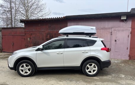 Toyota RAV4, 2014 год, 1 850 000 рублей, 4 фотография