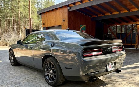 Dodge Challenger III рестайлинг 2, 2018 год, 3 600 000 рублей, 4 фотография