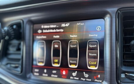 Dodge Challenger III рестайлинг 2, 2018 год, 3 600 000 рублей, 22 фотография