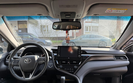 Toyota Camry, 2021 год, 3 500 000 рублей, 9 фотография