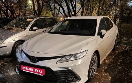 Toyota Camry, 2021 год, 3 500 000 рублей, 6 фотография
