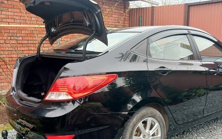 Hyundai Solaris II рестайлинг, 2013 год, 800 000 рублей, 4 фотография