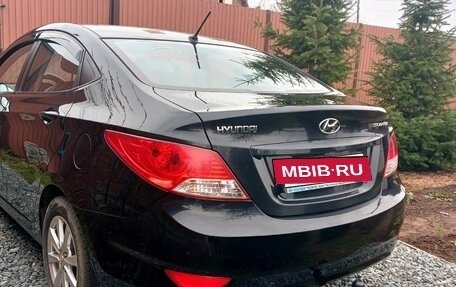 Hyundai Solaris II рестайлинг, 2013 год, 800 000 рублей, 3 фотография