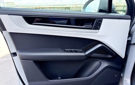 Porsche Cayenne III, 2023 год, 11 499 000 рублей, 14 фотография