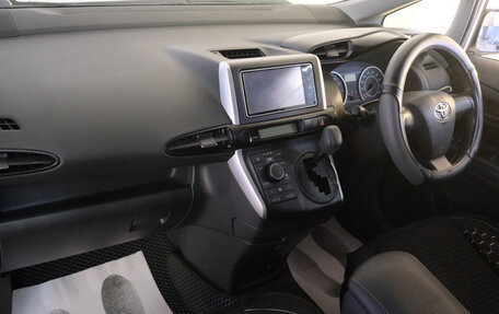 Toyota Wish II, 2009 год, 1 439 000 рублей, 20 фотография