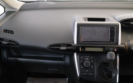 Toyota Wish II, 2009 год, 1 439 000 рублей, 15 фотография